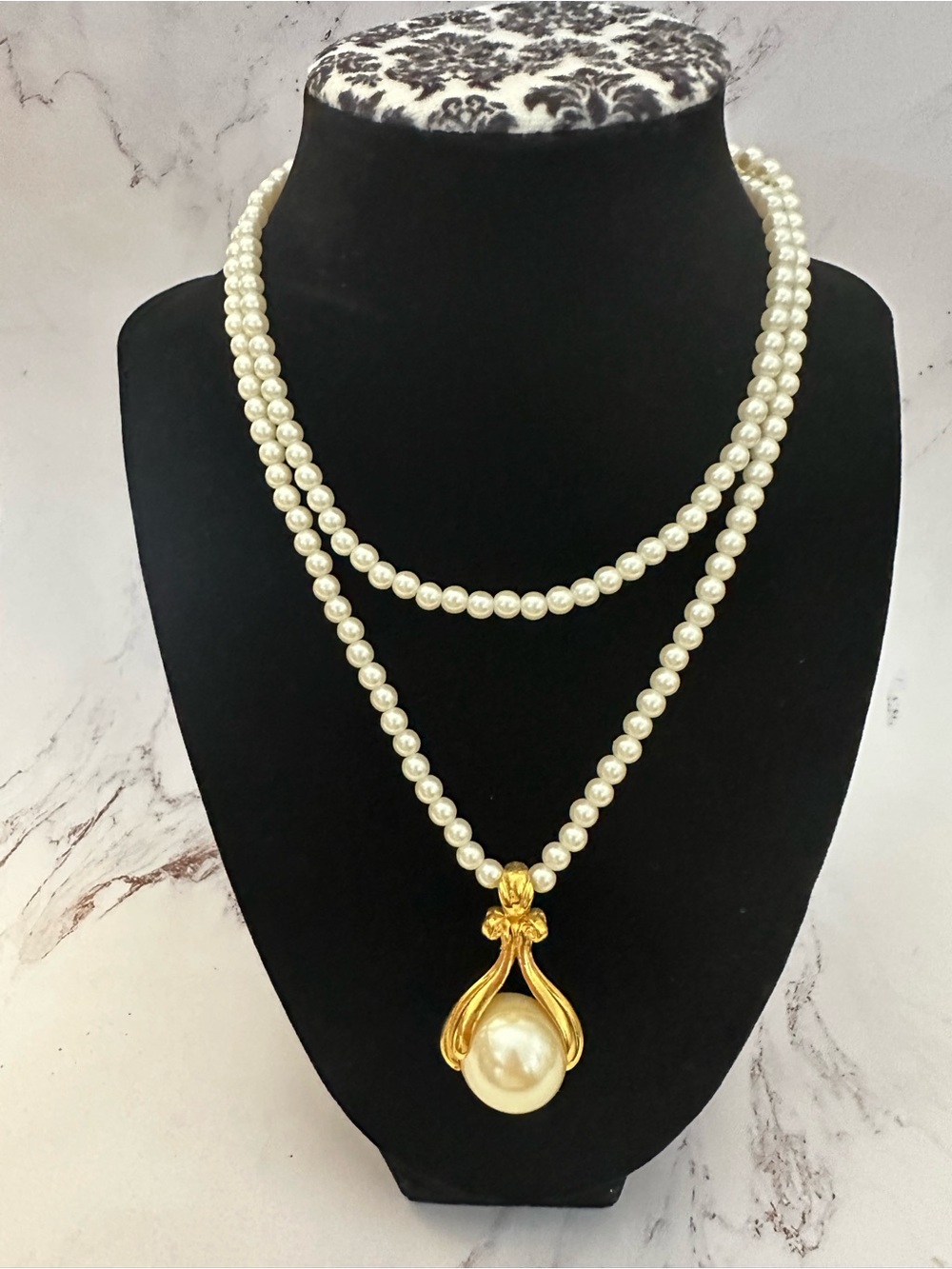 Elegant Pearl Double-Strand Necklace with Gold Pendant